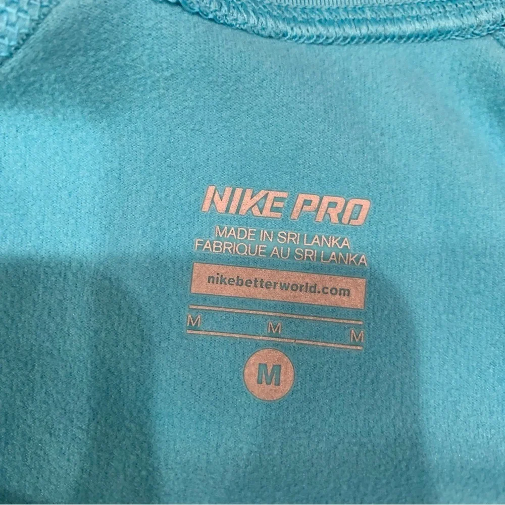 Nike Women‎ Size Medium Dri-Fit Active Long Sleeve